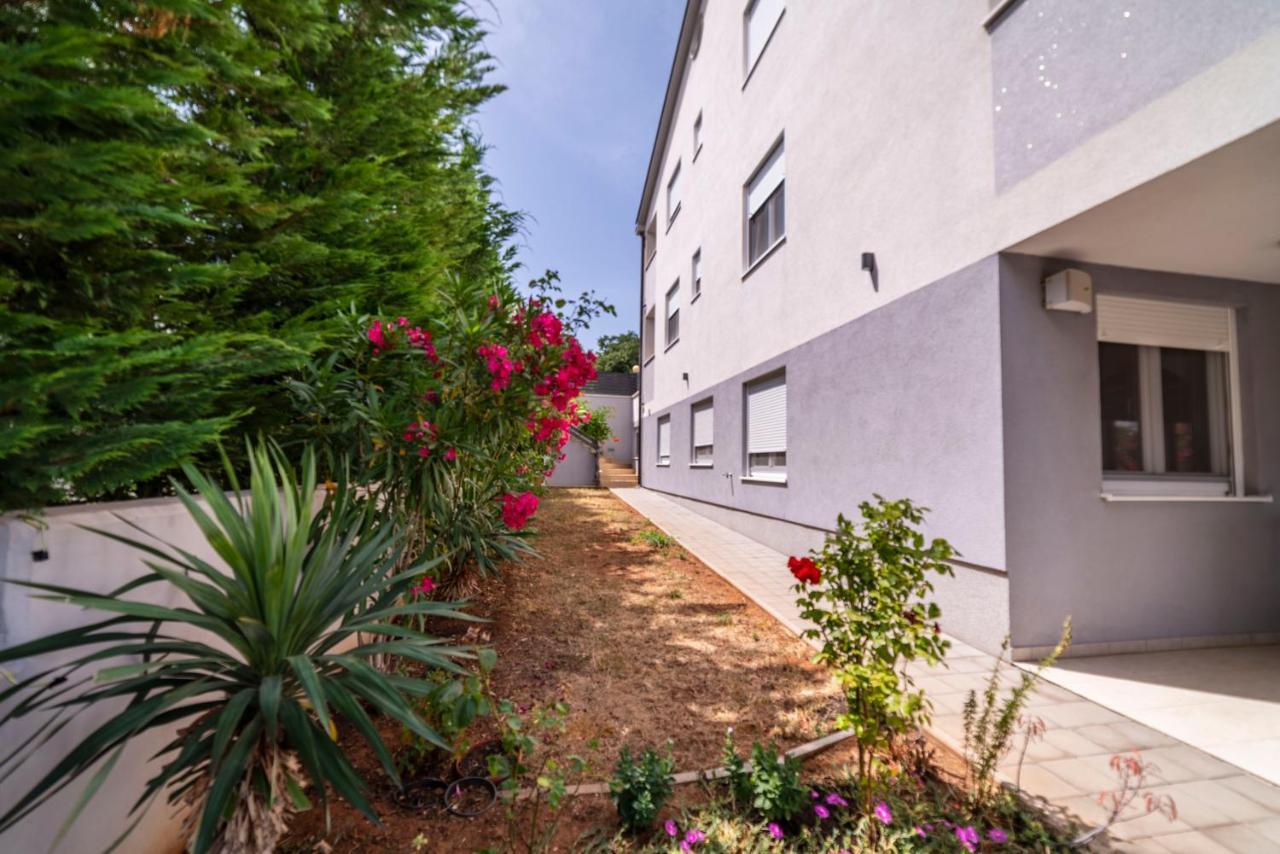 Apartments Adriana بولا المظهر الخارجي الصورة