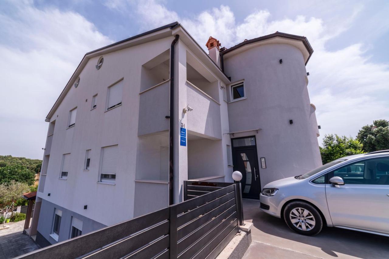 Apartments Adriana بولا المظهر الخارجي الصورة