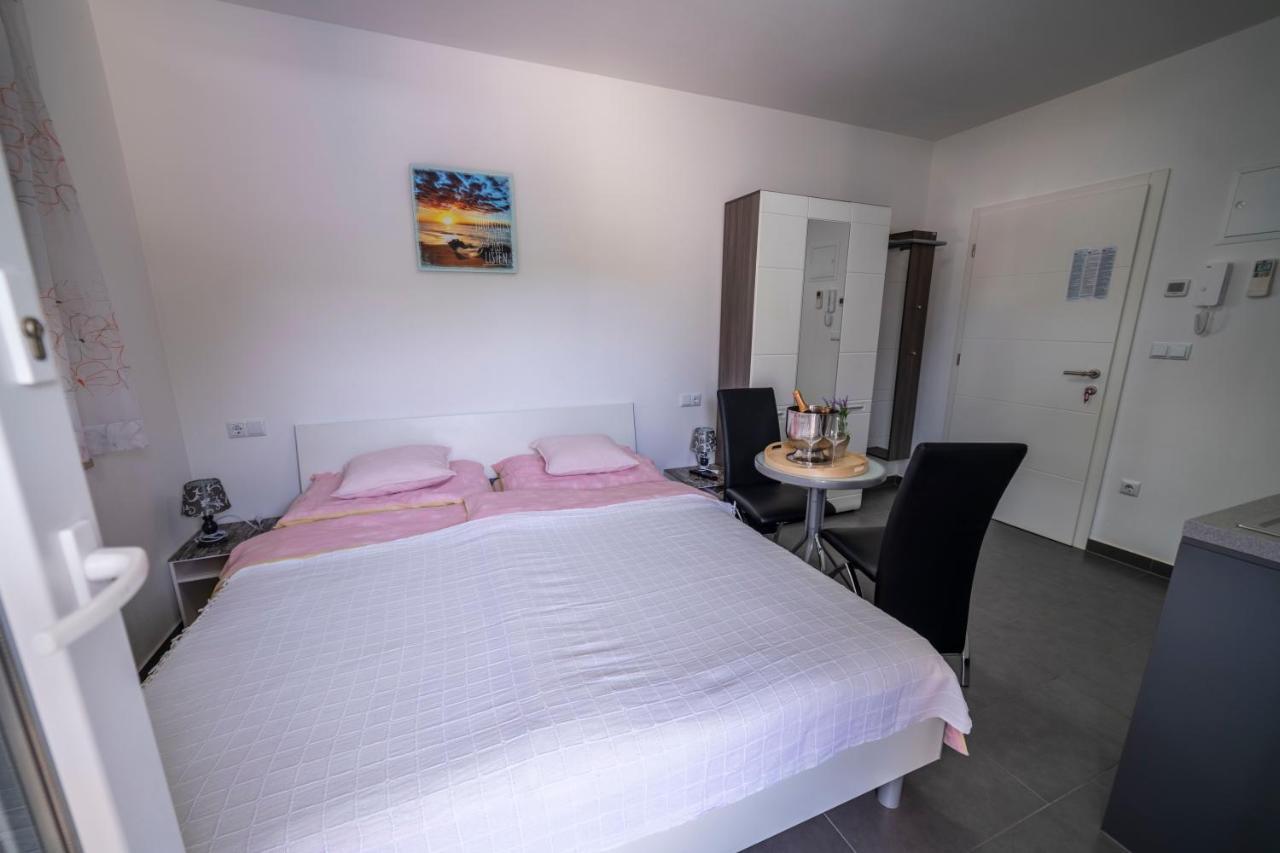 Apartments Adriana بولا المظهر الخارجي الصورة