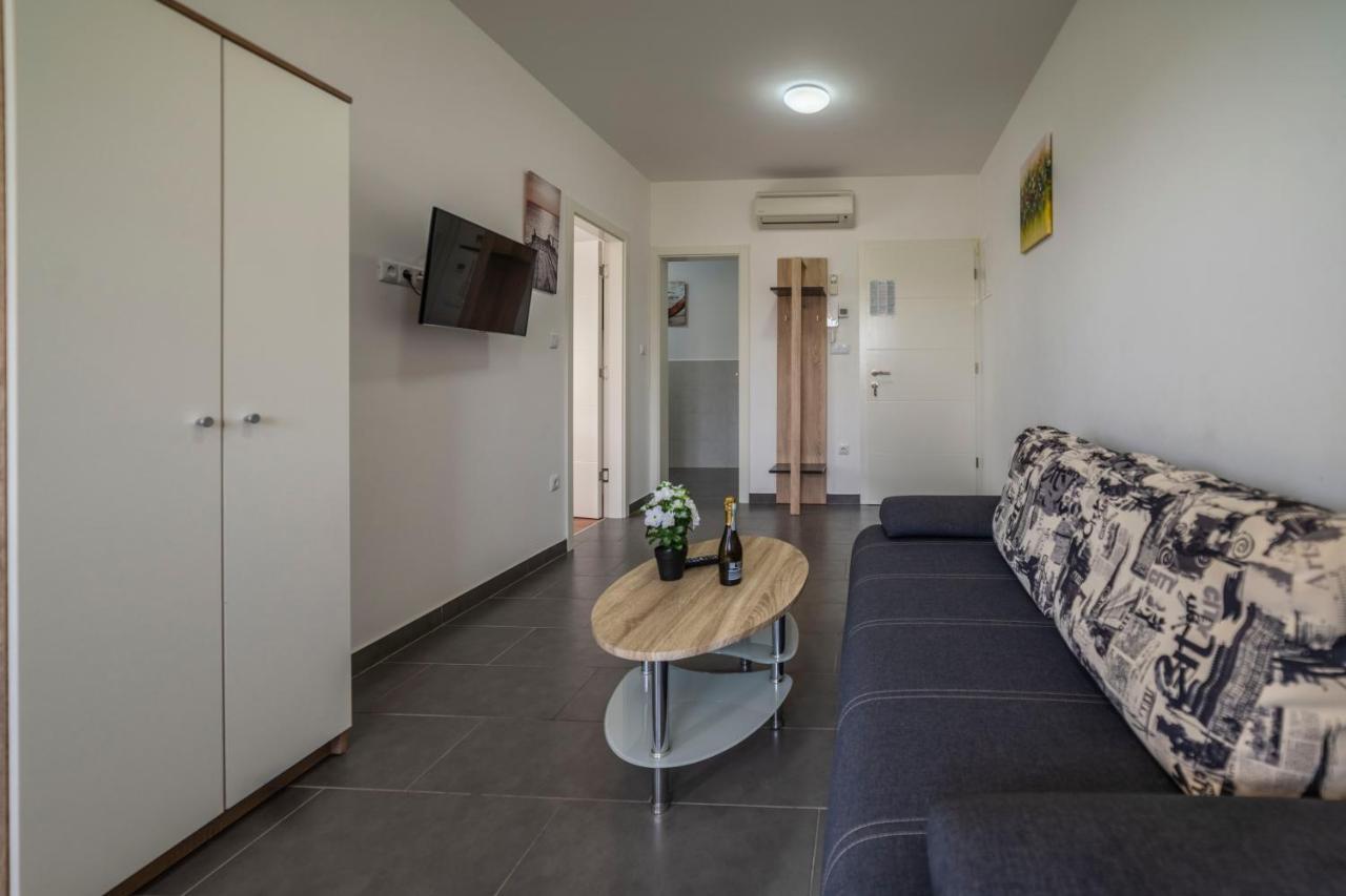 Apartments Adriana بولا المظهر الخارجي الصورة
